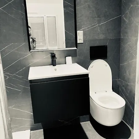 Monaco Monte-Carlo Door Step - Luxury Apartment - 2 Bedrooms 2 Bathrooms - Superb Modern Fully Equipped Apartment *