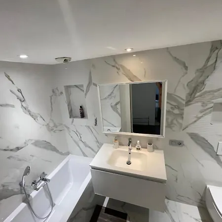 Monaco Monte-Carlo Door Step - Luxury Apartment - 2 Bedrooms 2 Bathrooms - Superb Modern Fully Equipped